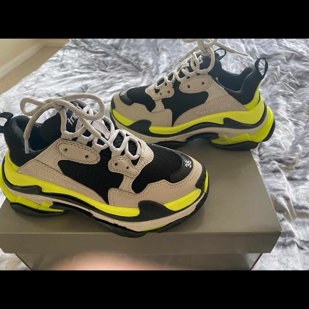 Balenciaga triple s